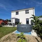 House 2 Bedrooms 1 Bathroom Holiday home *