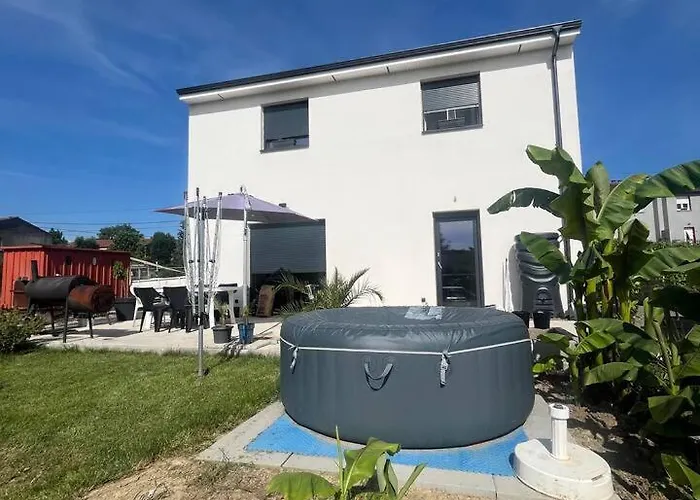 House 2 Bedrooms 1 Bathroom Holiday home *